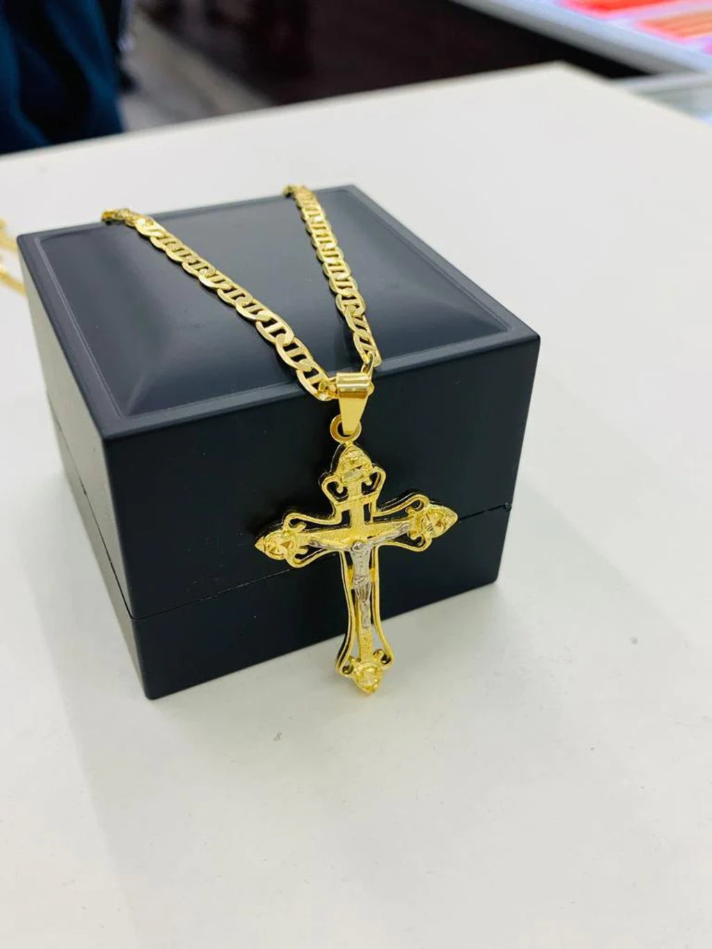 Two Tone Jesus Christ Pendant Crucifix Necklace Z499
