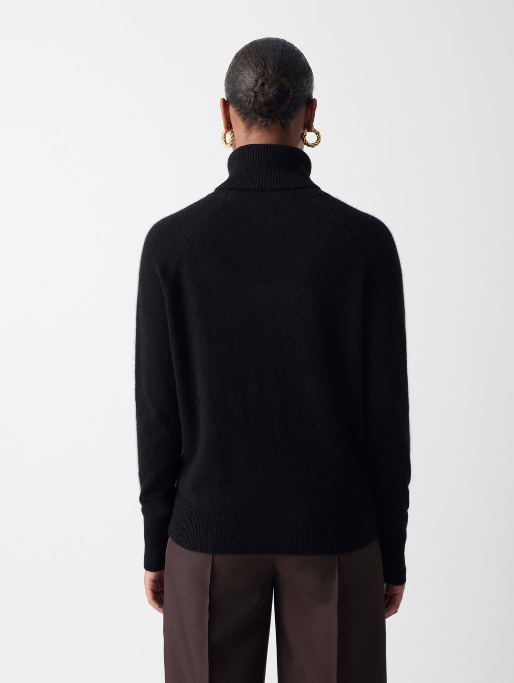 White Ribbed Trim Cashmere Turtleneck U633
