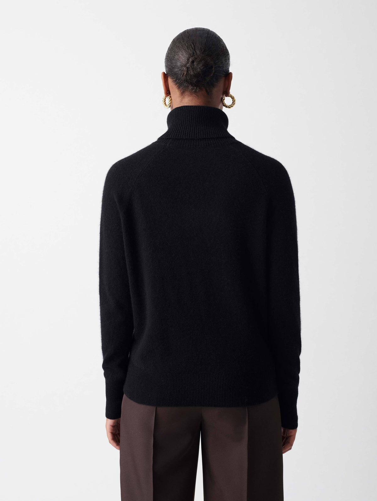White Ribbed Trim Cashmere Turtleneck U633