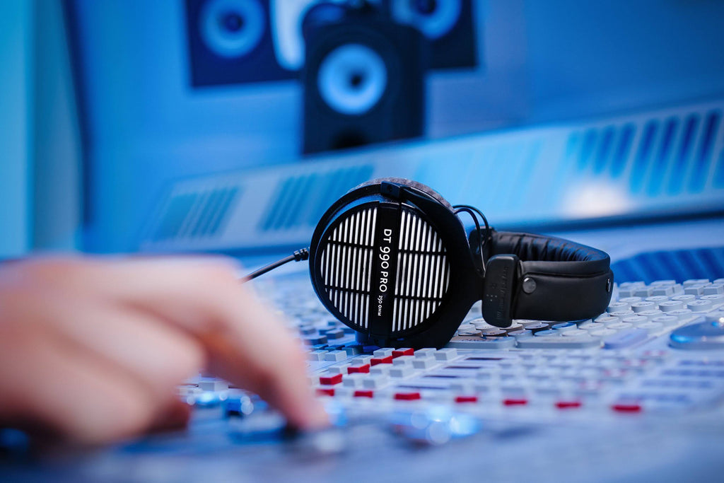 DT 990 Pro Studio Headphones G106776