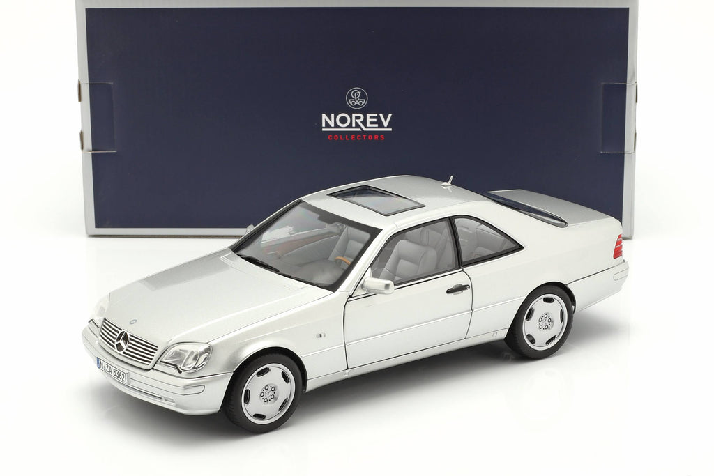 Metallic Silver 1/18 Diecast Model Car T515