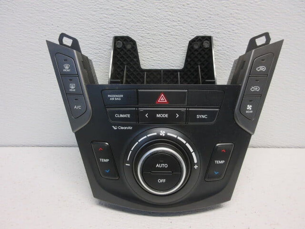 Pre-Owned Hyundai Santa Fe Heat A/C Temperature Control Unit H340