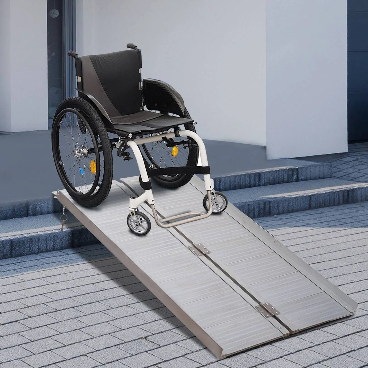 Lightweight Aluminum Alloy Folding Wheelchair Carrier Ramp with Carrying Handle Q50666