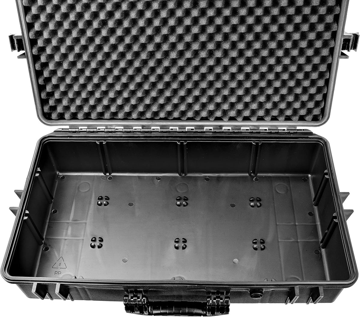 Large 28.84 Inch Protective Hard Case with Foam D515649