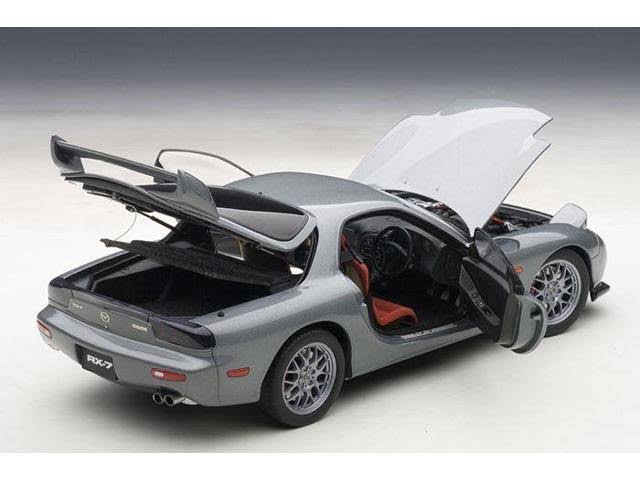 Titanium Grey Metallic 1/18 Diecast Car Model X94439