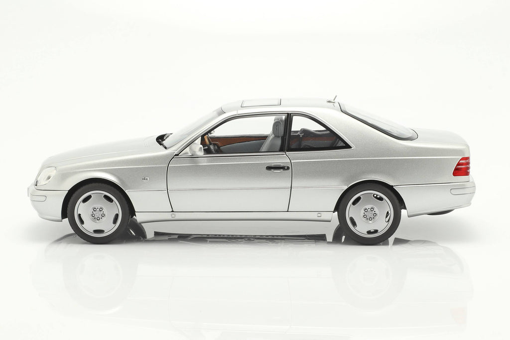 Metallic Silver 1/18 Diecast Model Car T515