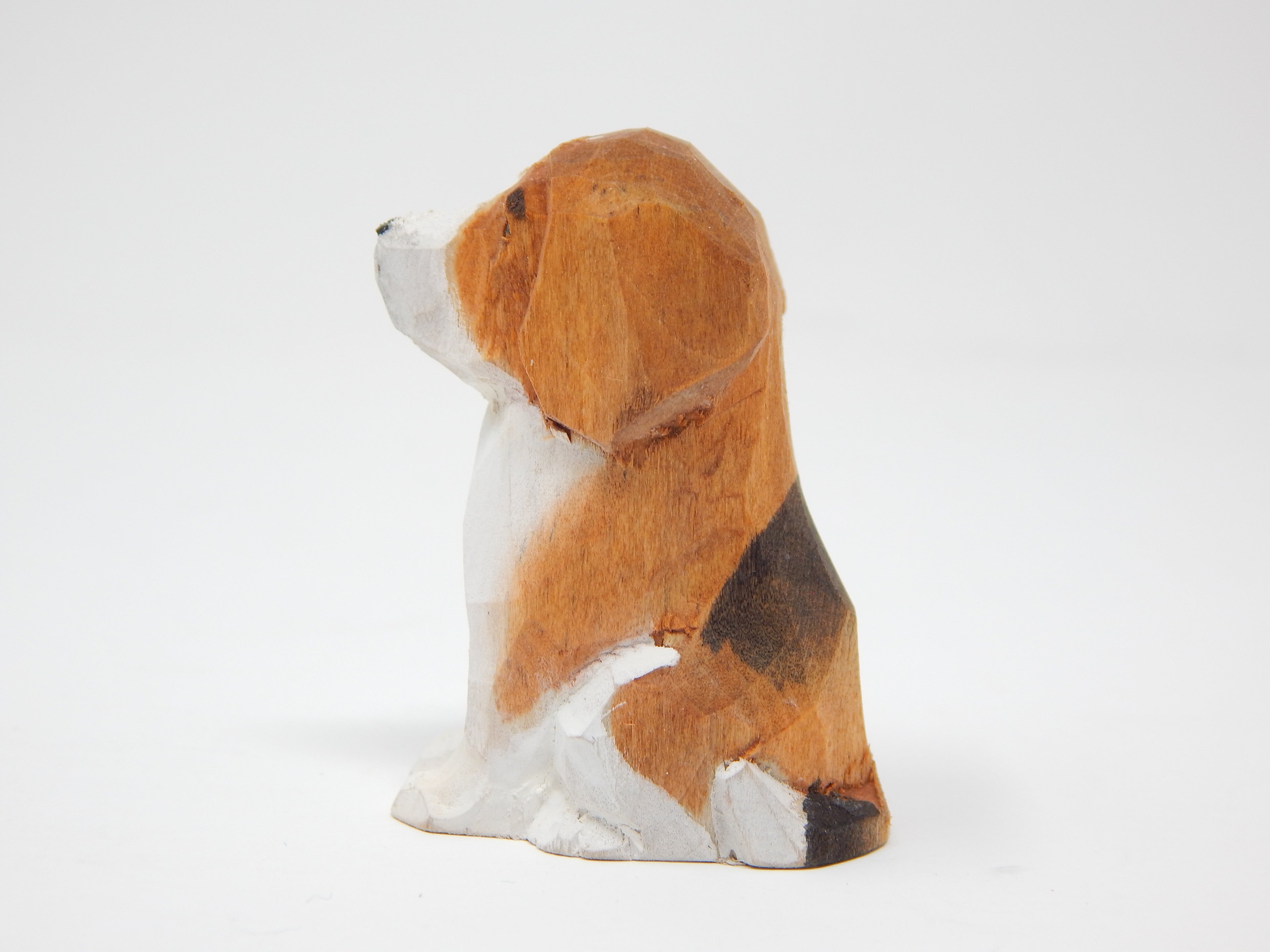 Beagle Dog Puppy Figurine Wooden Carving Z3171