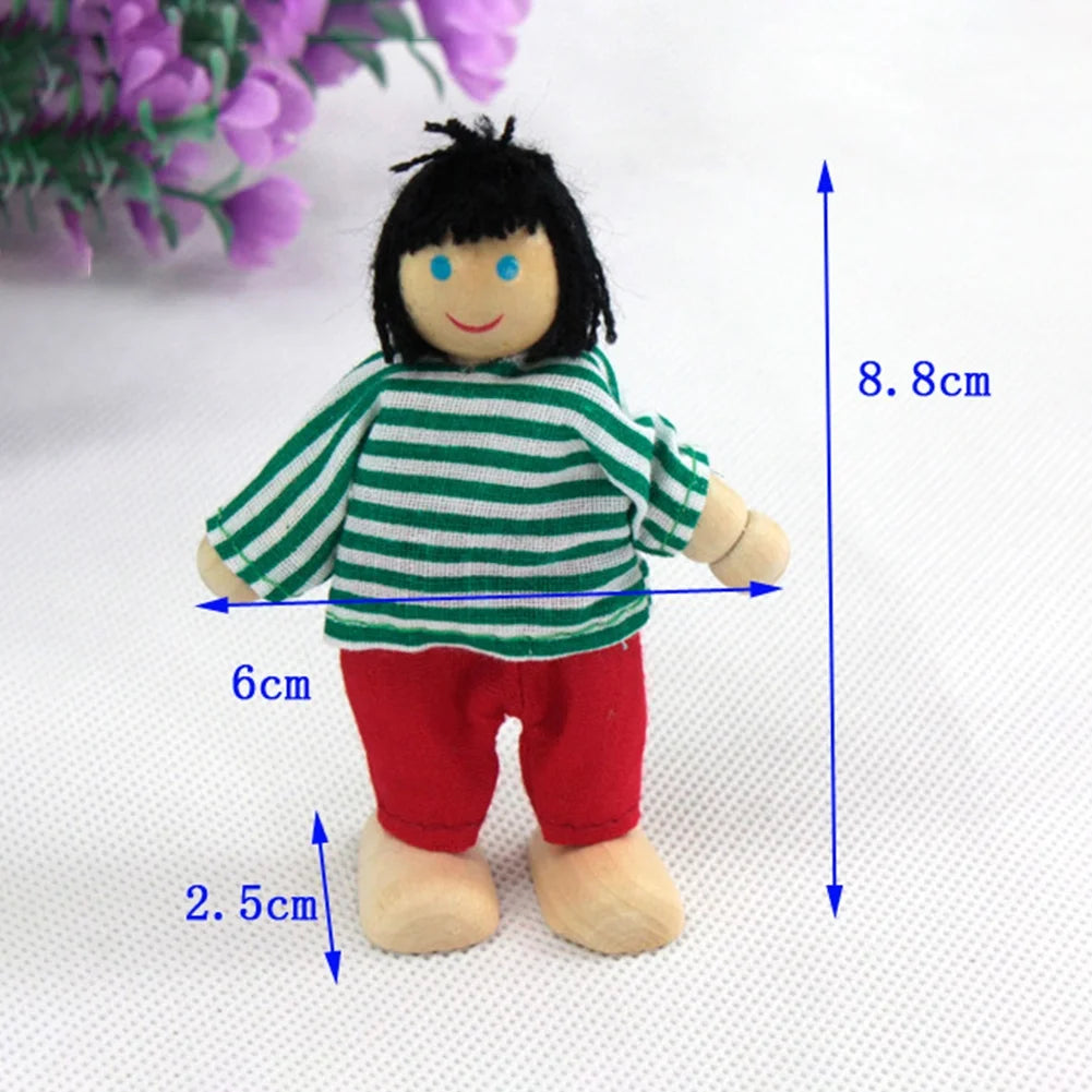 Small Wooden Toys Set Dressed Family Dolls (8) W583