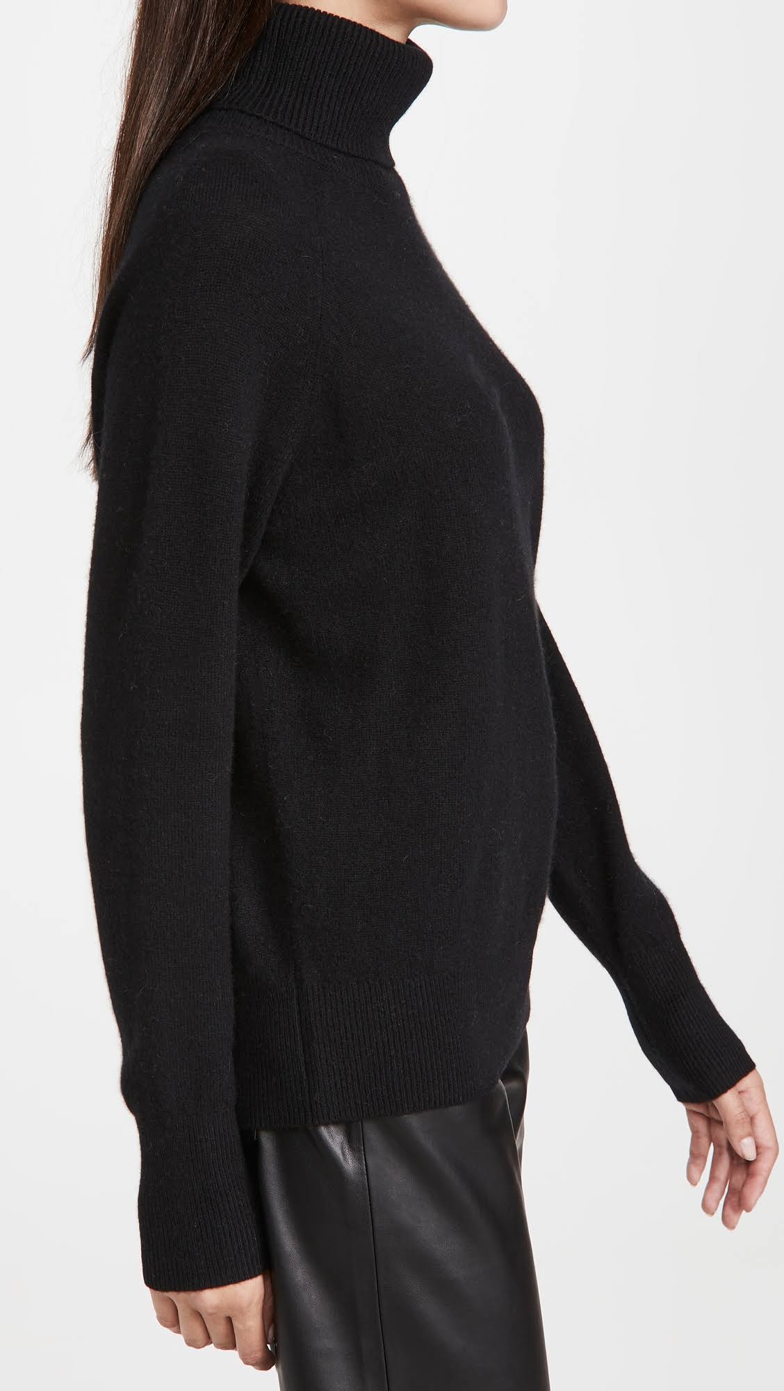 White Ribbed Trim Cashmere Turtleneck U633
